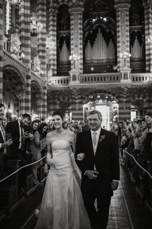casamiento marti nicola en una estancia entrada de la novia paulabarcia.com